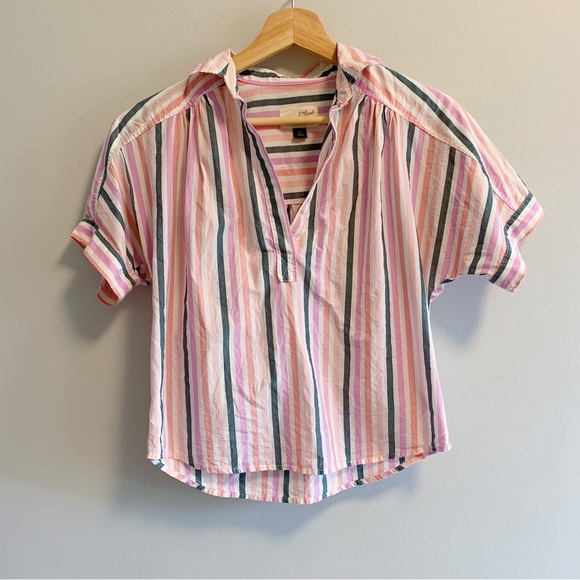 🌸SOLD🌸Universal Thread Striped Collared Short Sleeve Shirt - Picture 2 of 8